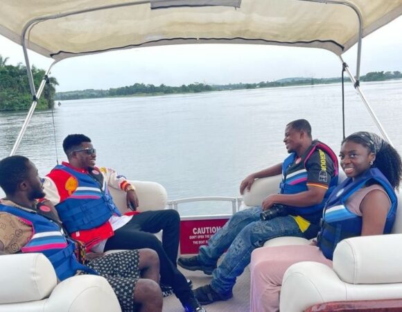 Shail hills and Boat cruise tour With lunch